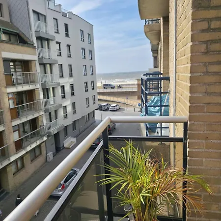 2 Bed With Sea View Appartement Oostende